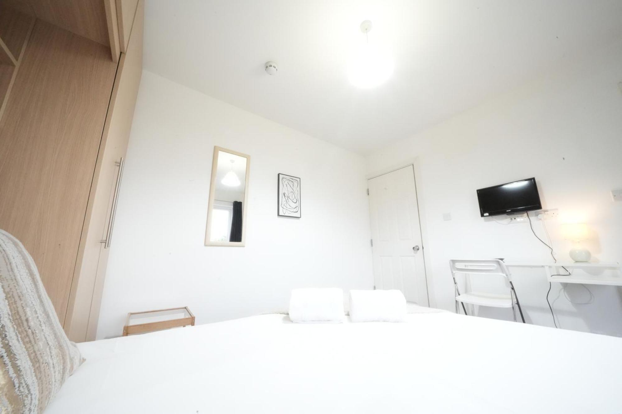 Appartamento Great Airport Sleep Harmondsworth Esterno foto